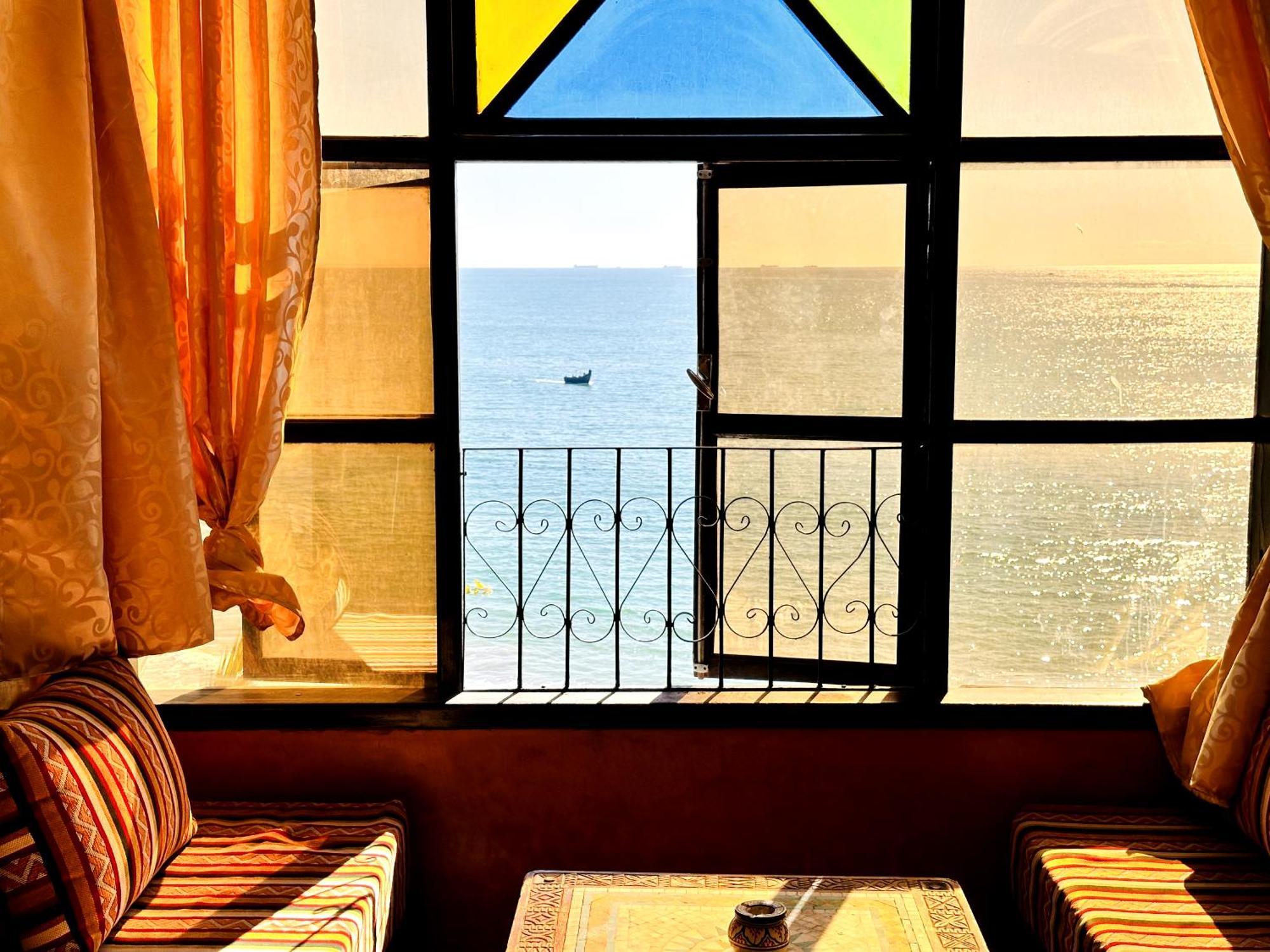 Atlas Hostel Taghazout Esterno foto