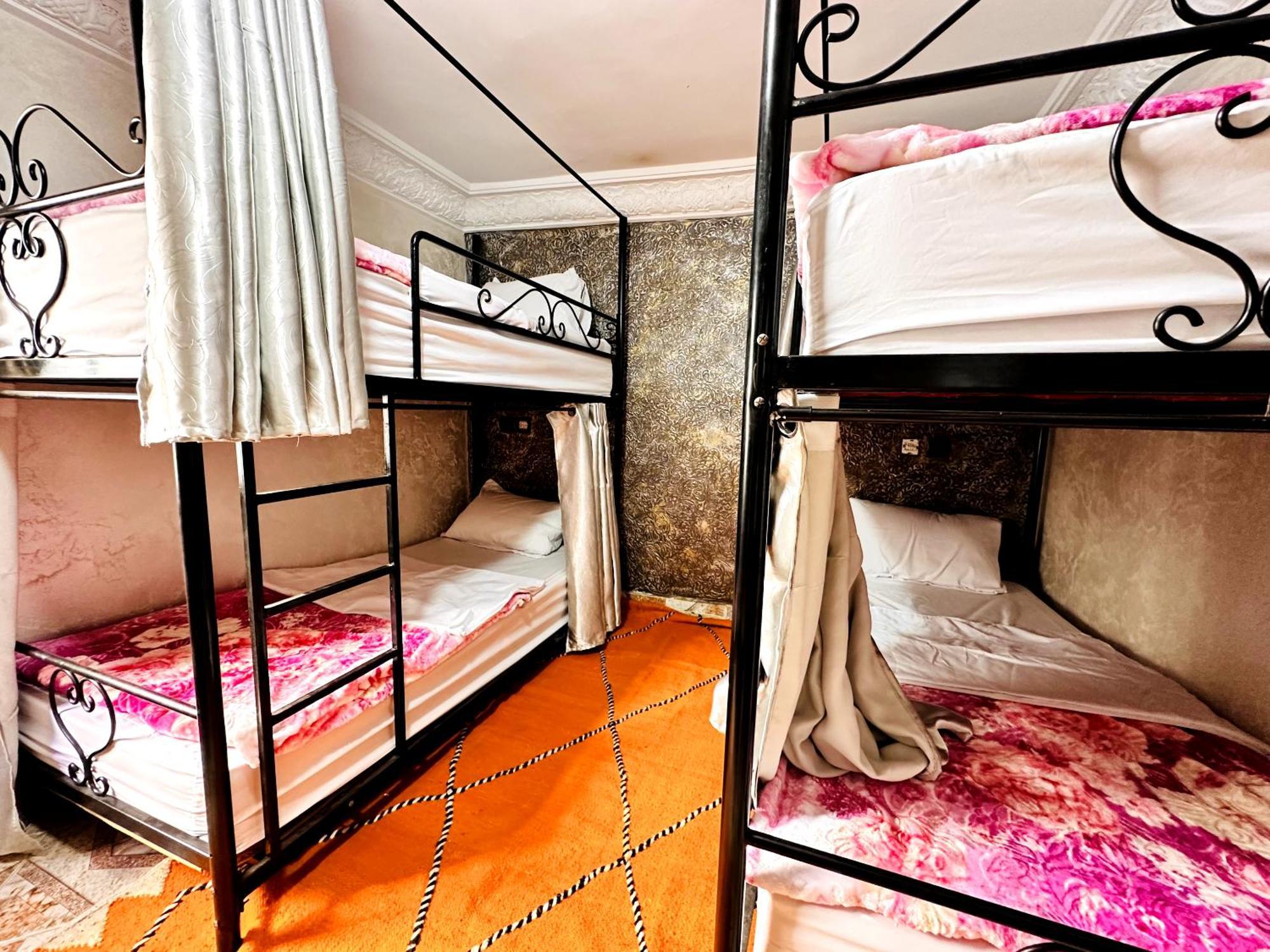 Atlas Hostel Taghazout Esterno foto