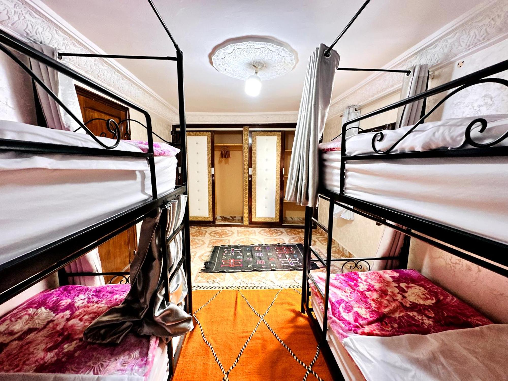 Atlas Hostel Taghazout Esterno foto
